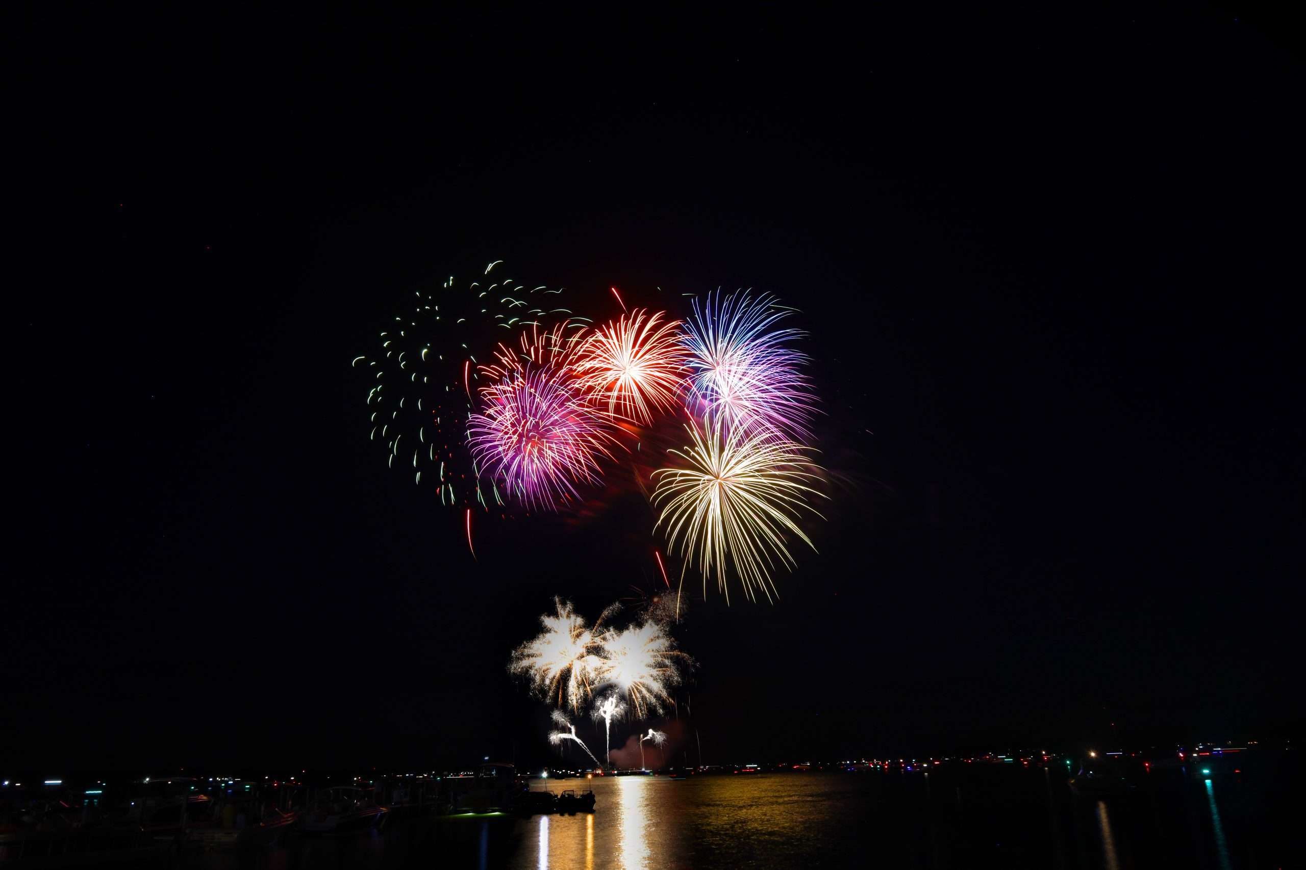 2023Fireworks (3) (1) fireworks over West Lake Okoboji