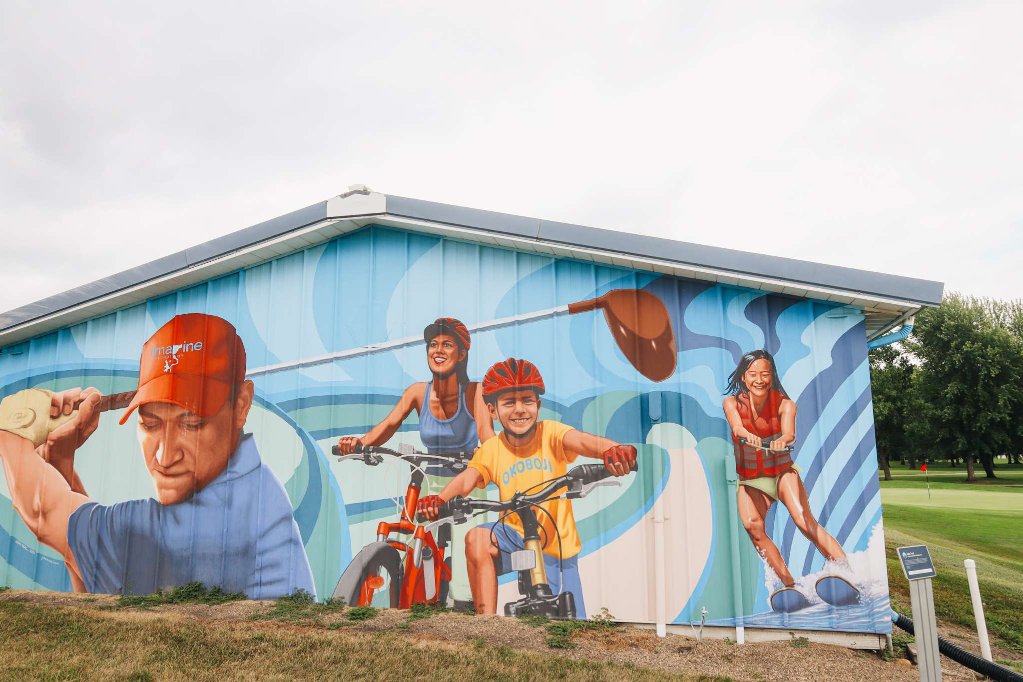 Public Art 1 Emerald Hills Golf Club mural