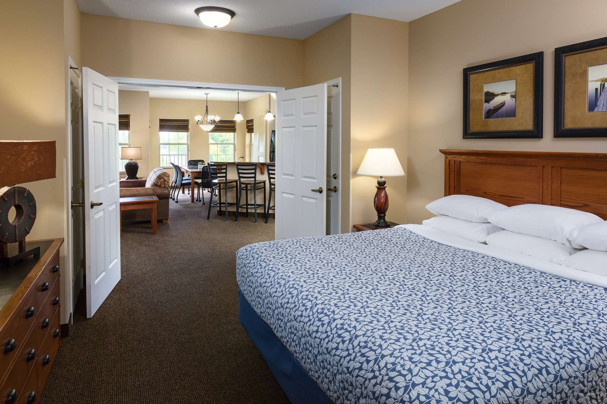 An hour or two to spare? Okoboji: Eat, Play, Shop! 10 Bridges Bay Room