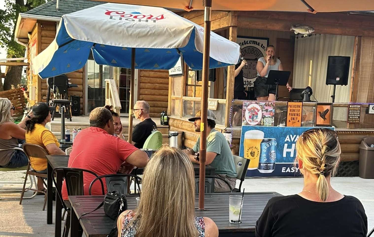 Lunker's Lounge outside patio