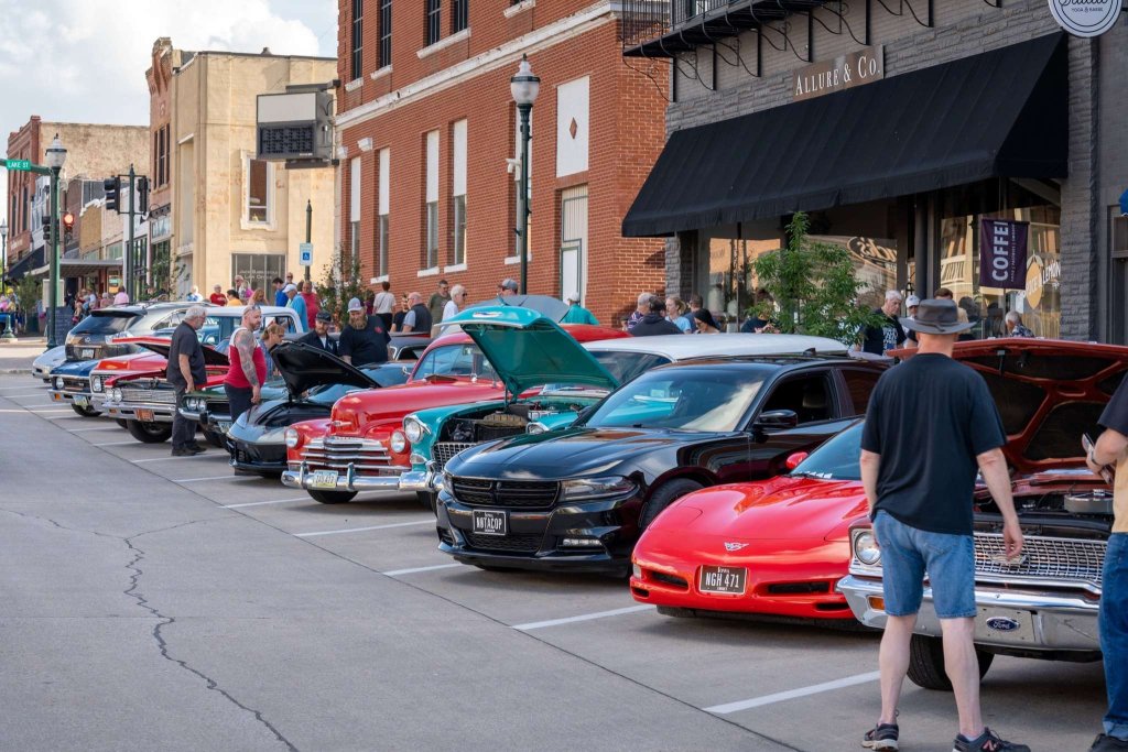 Classic Car Cruise & Cruise-In 18 470006547 122148641234326524 1496952478816816160 n
