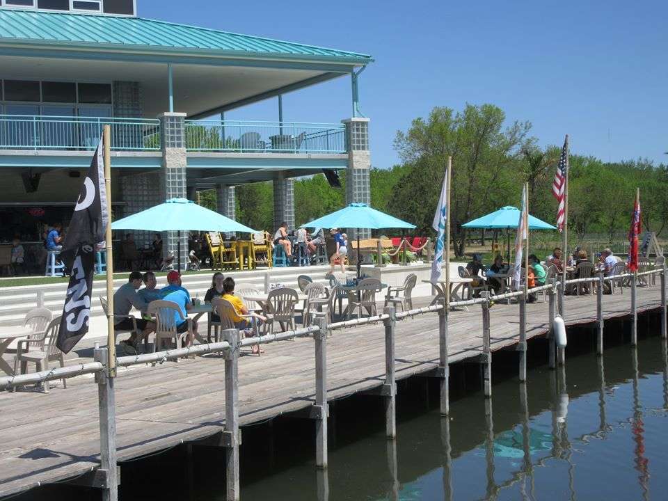 Snappers Outdoor Seating