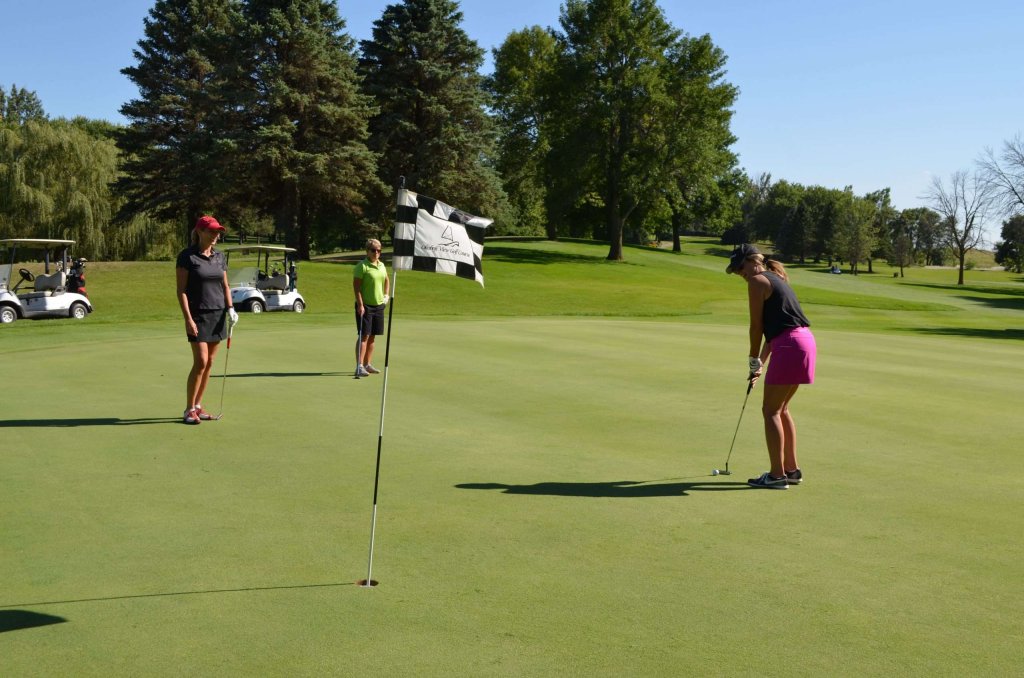 Ladies golf scaled 2