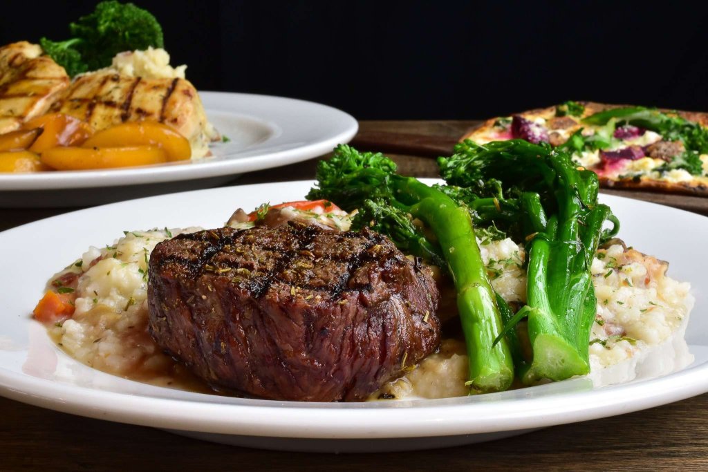 Okoboji WINTER Dining Guide 10 dining