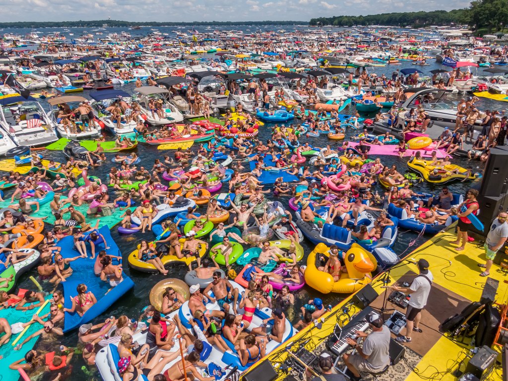 Lake Affect 2019.TomGustafson.LakeEffect 1