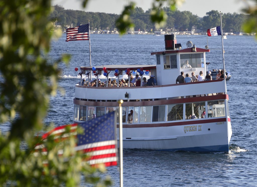 Your Ultimate Guide to 4th of July in Okoboji 5 QueenII3